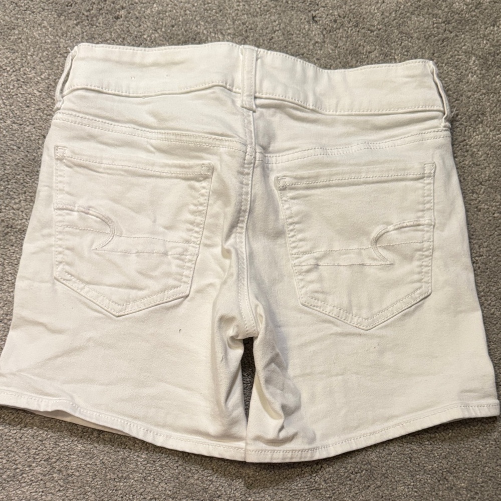 American Eagle Outfitters White Jean Shorts - Picture 4 of 5